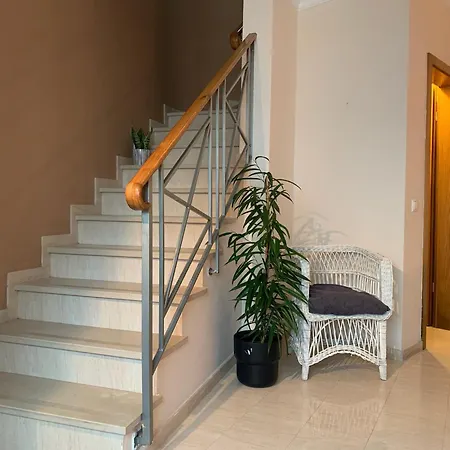 House With A Bbq Terrace In The Centre Of Lagos Exterior photo